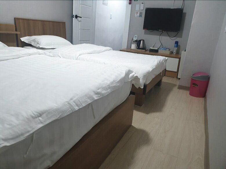 Gyeong's Family Hotel