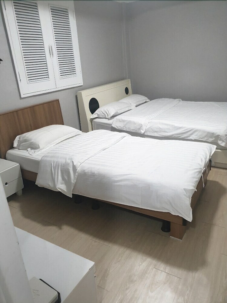 Gyeong's Family Hotel