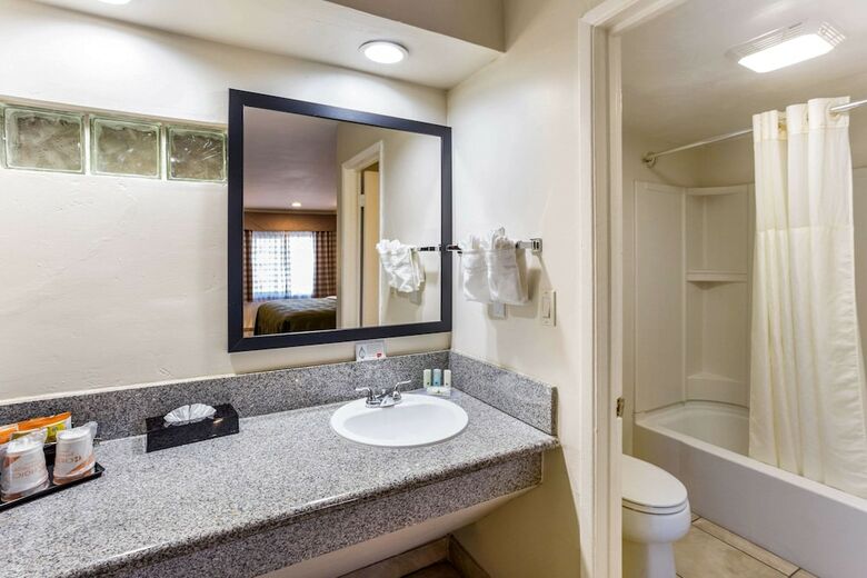 Hotel Quality Inn Escondido Downtown