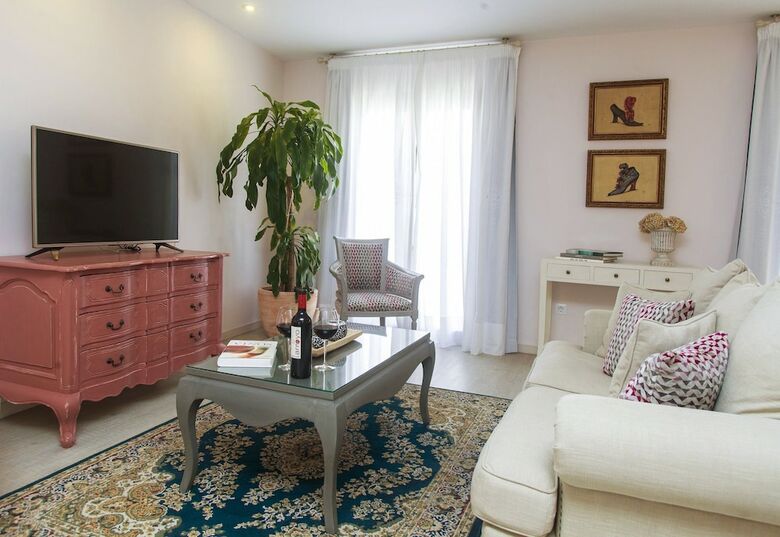 Hotel Total Marbella Suites Noise Isolation