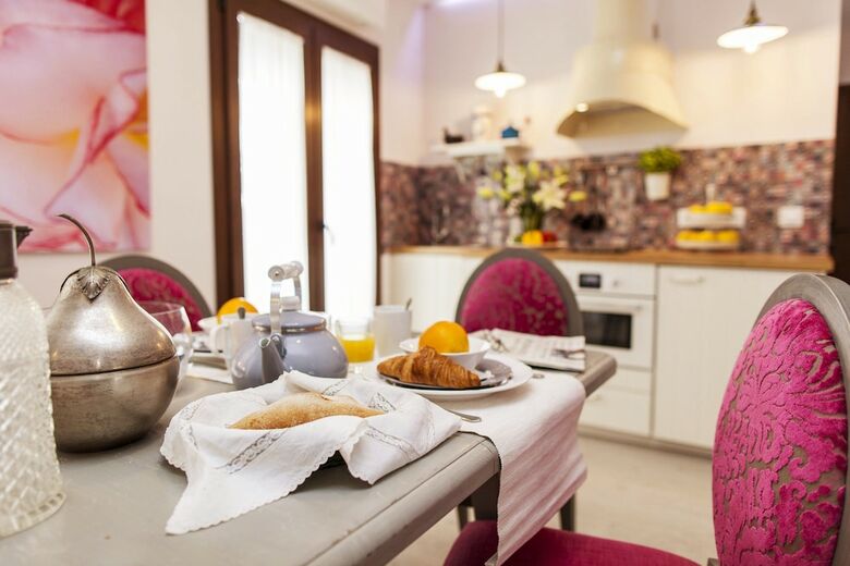 Hotel Total Marbella Suites Noise Isolation