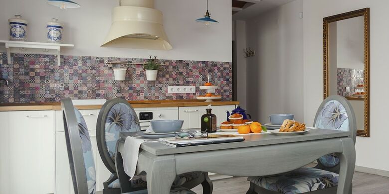 Hotel Total Marbella Suites Noise Isolation