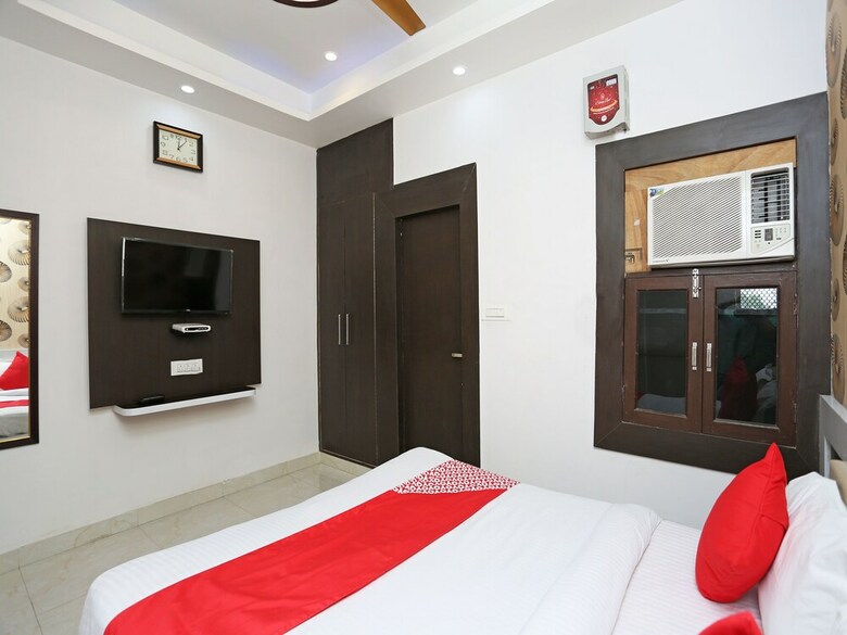 Oyo 13576 Hotel Residency
