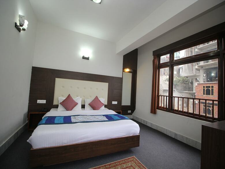 Oyo 7620 Hotel Yukim Residency