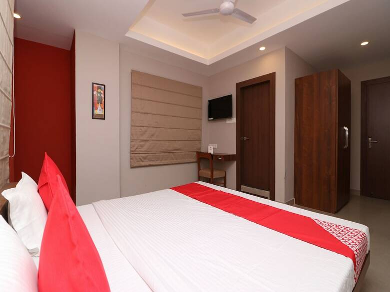 Hotel Oyo 13167 Nirvana Lodge