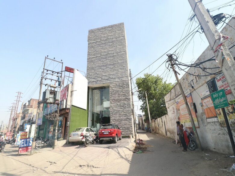 Oyo 14829 Hotel J Cruise