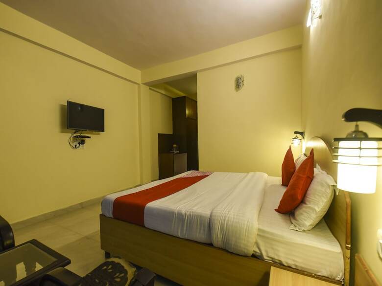 Oyo 14958 Hotel Purnima