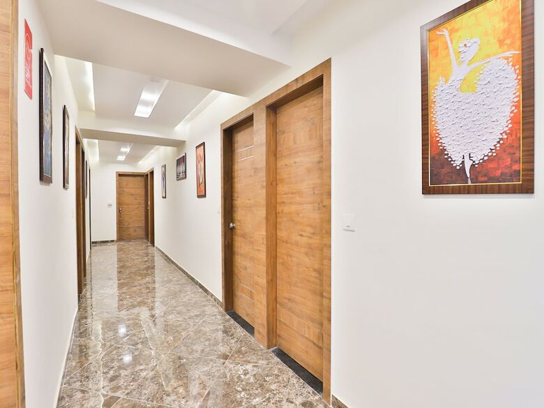 Hotel Oyo 14211 Laxmi Palace