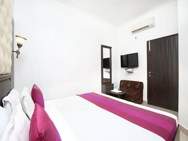 Oyo 15565 Hotel Midtown