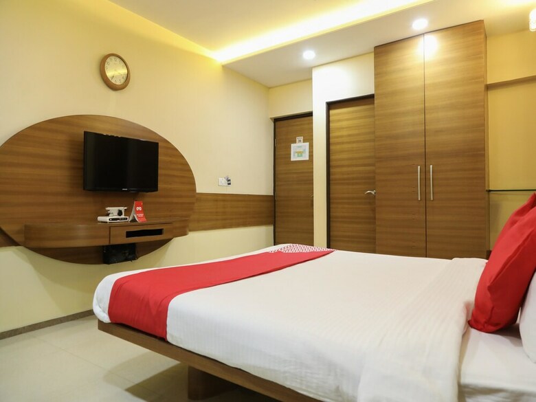 Hotel Oyo 4264 Jog Centre