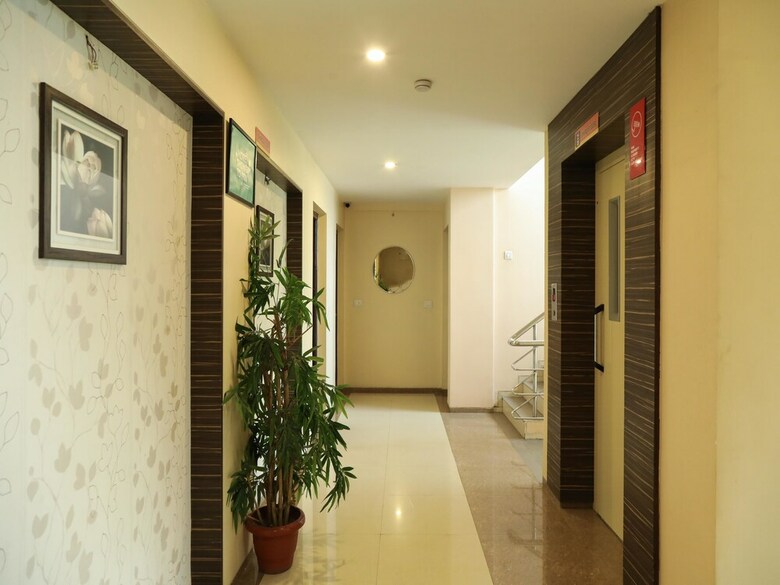 Hotel Oyo 4264 Jog Centre