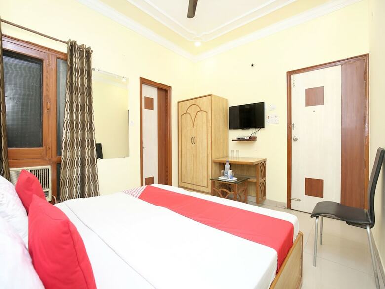Apartamentos Oyo 15667 Hotel Anand