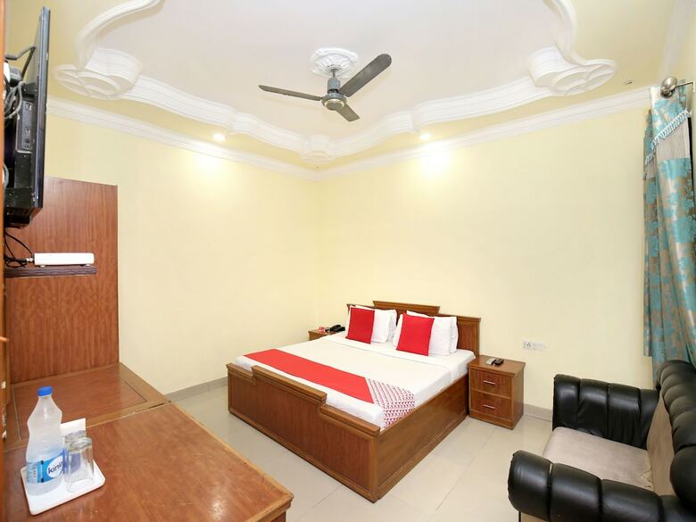 Apartamentos Oyo 15667 Hotel Anand