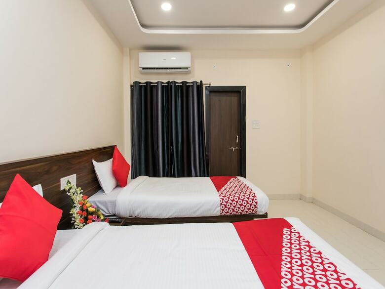 Oyo 15823 Hotel Richmond Inn