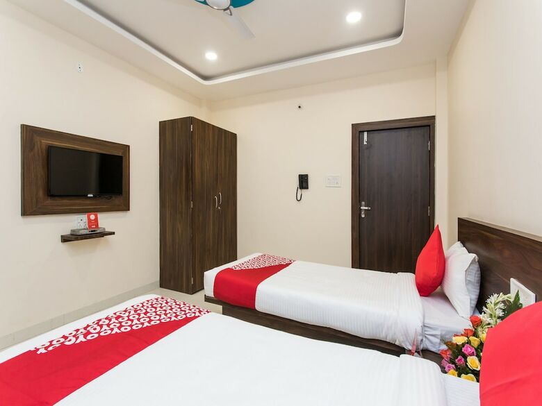 Oyo 15823 Hotel Richmond Inn