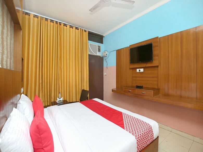 Oyo 5906 Hotel Parvaaz