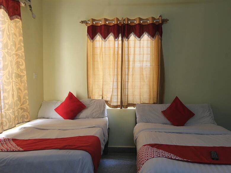 Hotel Oyo 15926 New Golden Residency
