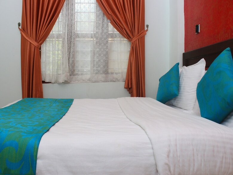 Hotel Oyo 14135 Ashly's Residency