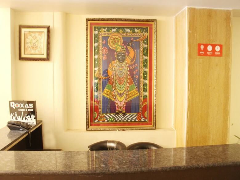 Oyo 14353 Hotel Roxas