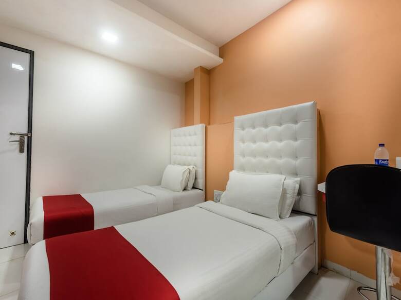 Oyo 7407 Hotel Blue Sea