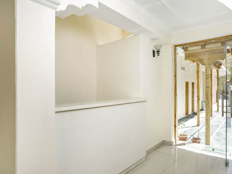 Oyo 11388 Hotel Dimbir Regency