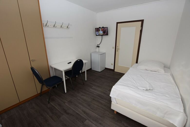 Hostal Monteurzimmer Plochingen
