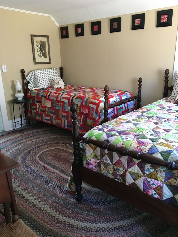 Hummingbird Hill Bed & Breakfast