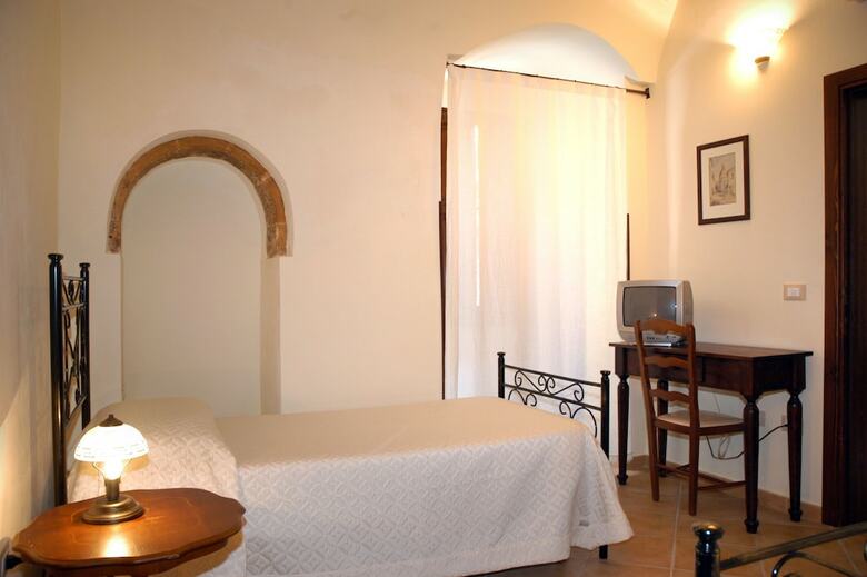 B&B Macrina