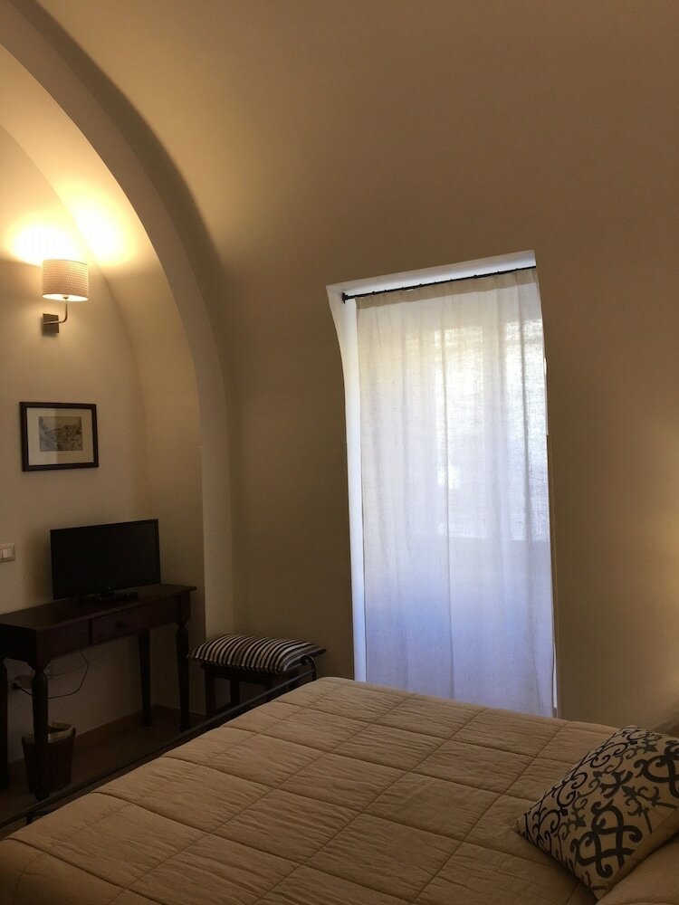 B&B Macrina