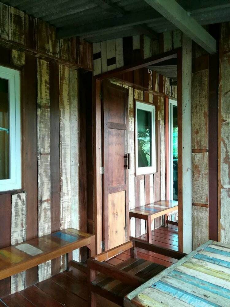 Hotel Baan Phuchalianglom