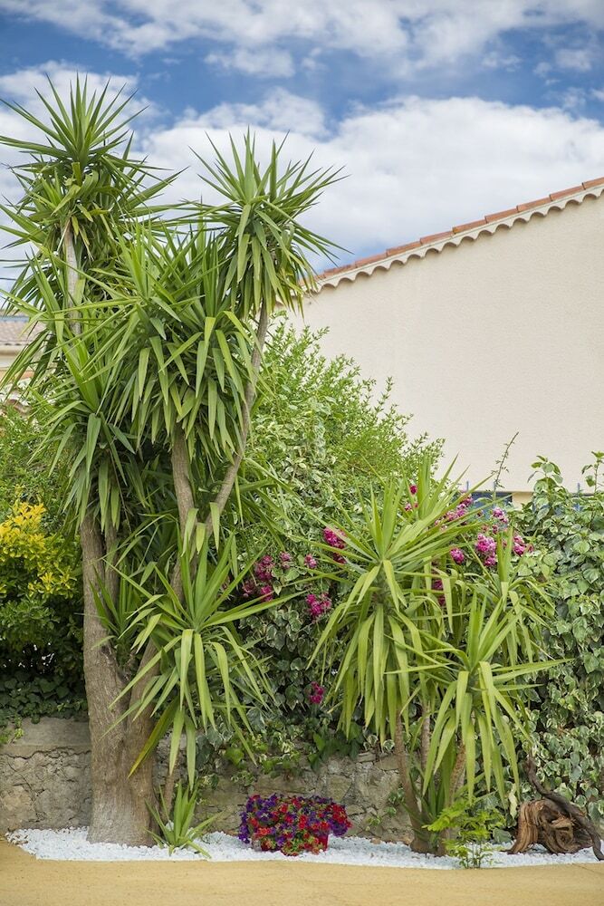 Hotel H�tel La Cauqui�re