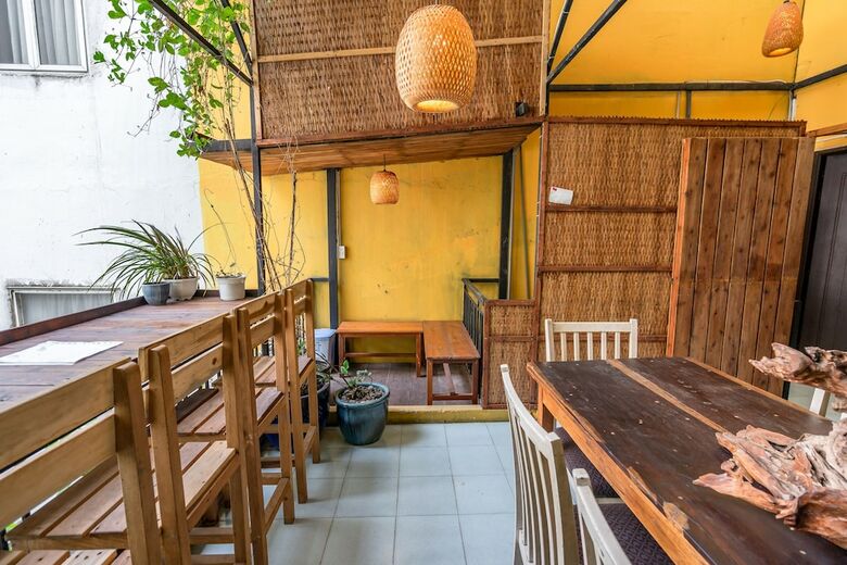 Hotel Holo Opera Saigon Serviced Homestay