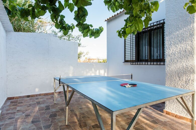 Aadonis Villa