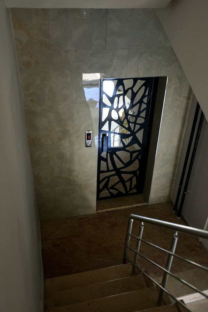 Nest Hotel