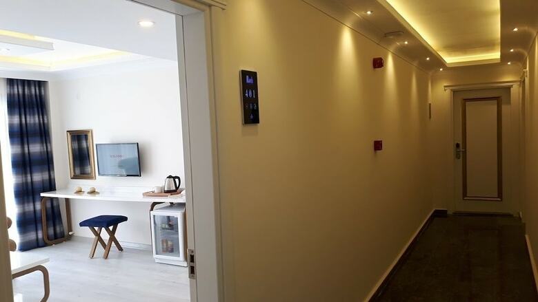 Hotel Mavili Suites