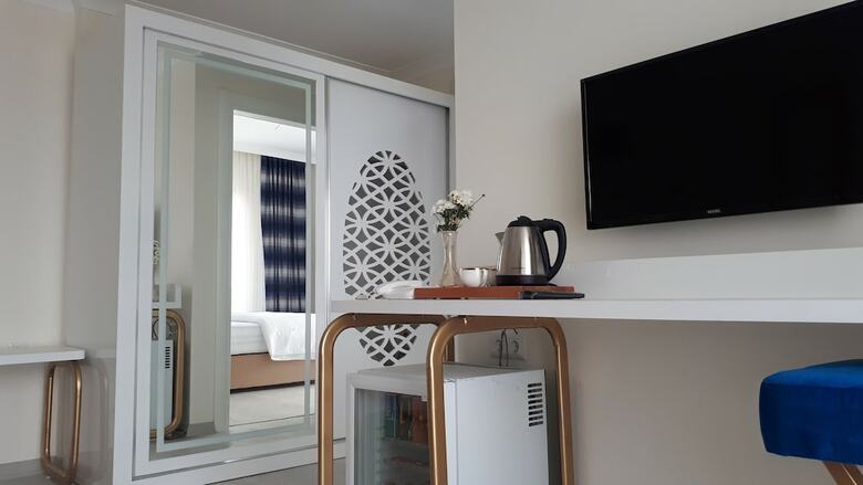 Hotel Mavili Suites