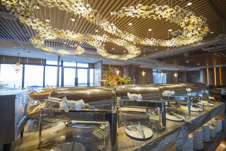 Sunshine Bay Hotel