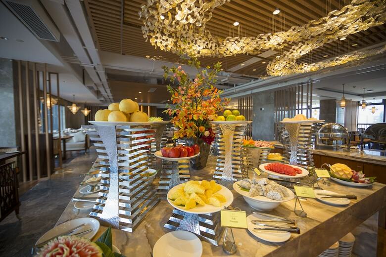 Sunshine Bay Hotel
