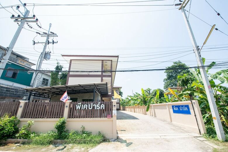 Hotel Oyo 334 Pk Park