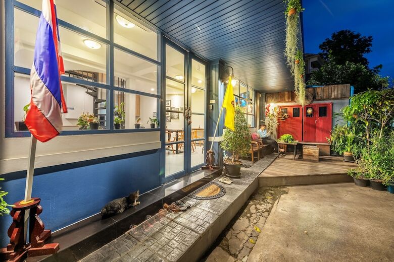 Hostal Visut House - Hostel