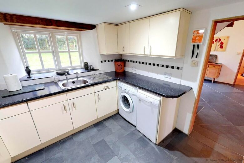 Buckland Brewer Cob Barn 2 Bedrooms