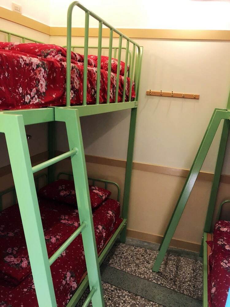 Hostal Hodua Hostel