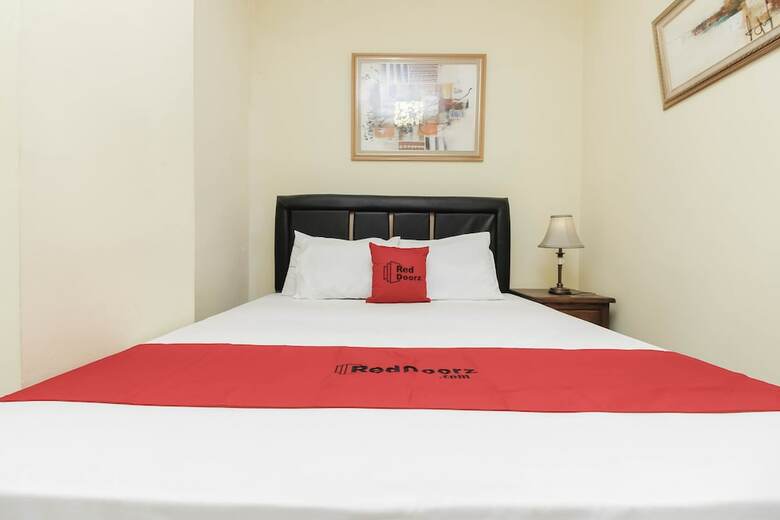 Hotel Reddoorz Plus @ Cikarang