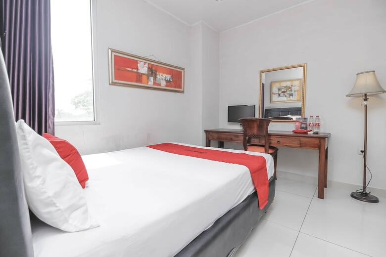 Hotel Reddoorz Plus @ Cikarang