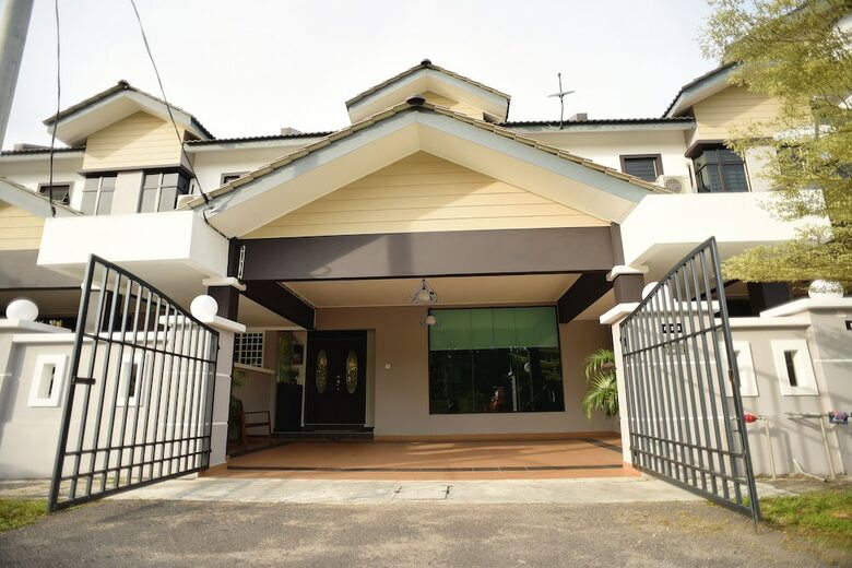 Desa Golf Homestay