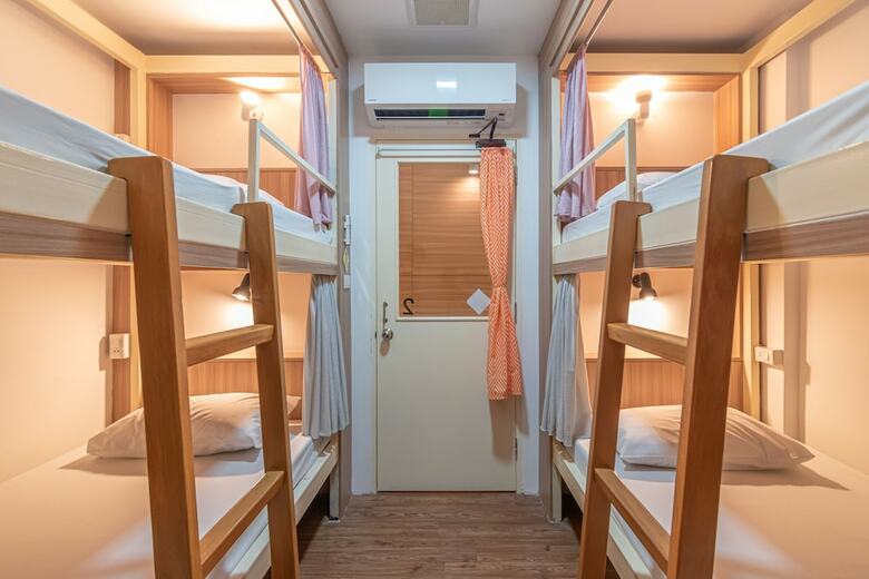 Hostal The Victory View - Hostel - Adults Only