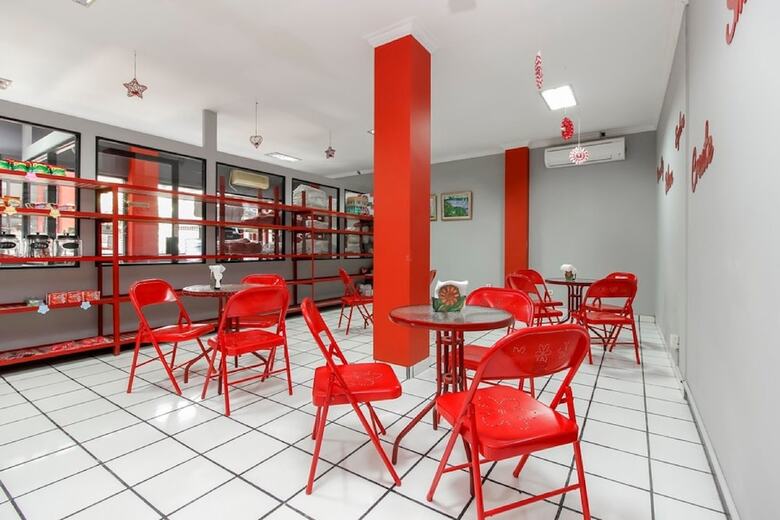 Hotel Reddoorz Plus Near Rs Fatmawati 2