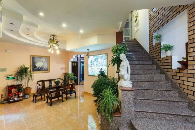 Tram Huong Hotel