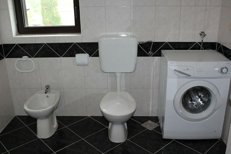 Apartment Radovic Ive