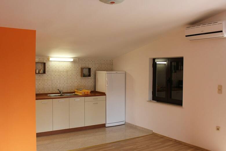 Apartment Radovic Ive